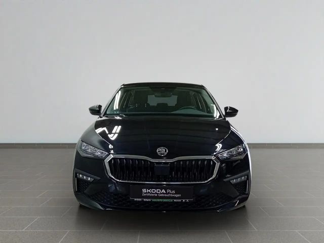 Skoda Scala Essence DSG AHK/Navi über SmartLink/LED/Tempomat/P