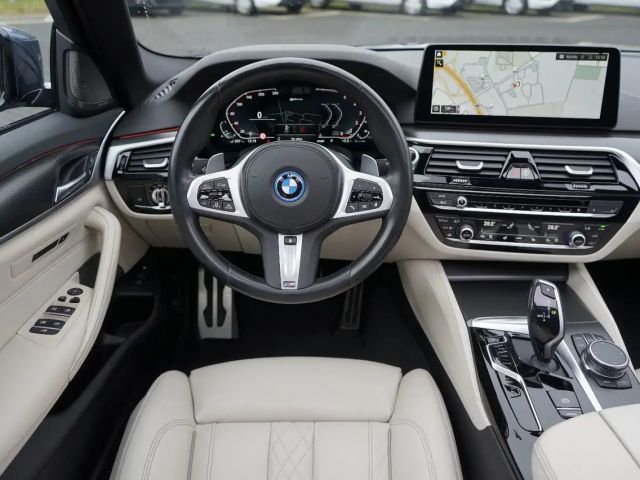 BMW 530 530e M-Sport Sedan