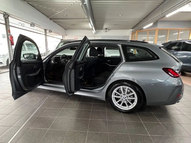 BMW 320 320d Touring xDrive
