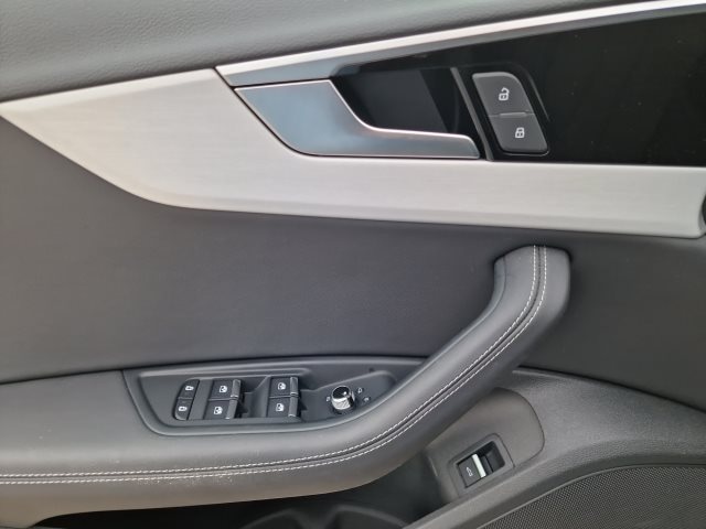 Audi A4 40 TFSI Avant S-Line S-Tronic