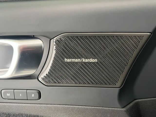 Volvo XC40 Recharge T5