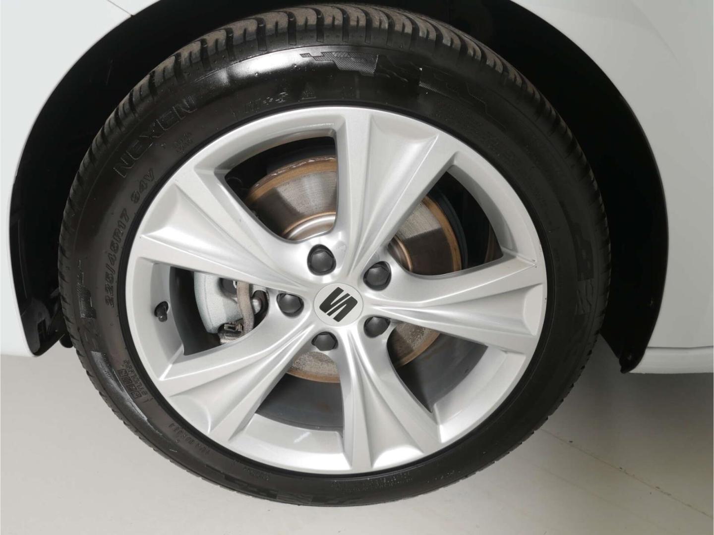 Seat Leon 2.0 TDI DSG FR-lijn Sportstourer