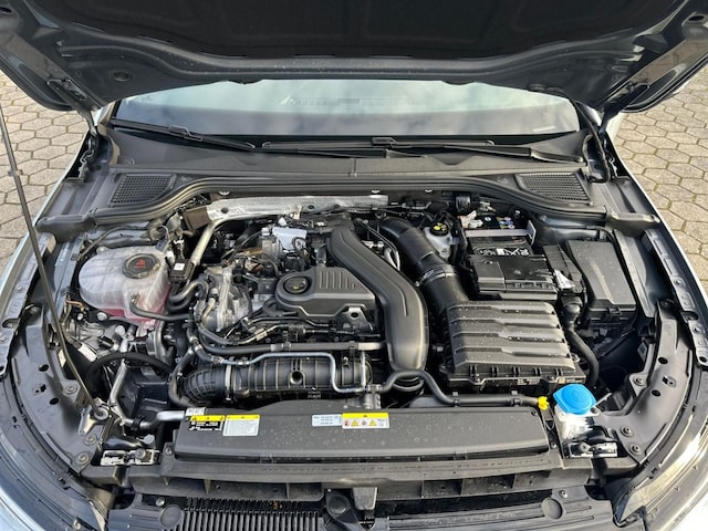 Volkswagen Golf 1.5 eTSI DSG Life