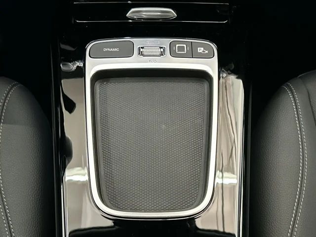 Mercedes-Benz A 180 Hatchback Progressive