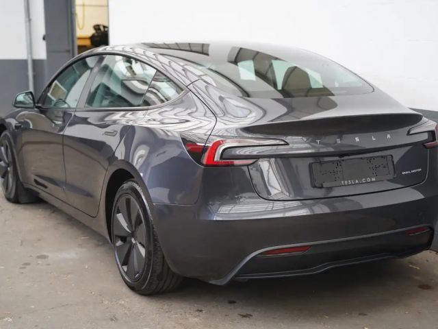 Tesla Model 3 AWD Long Range