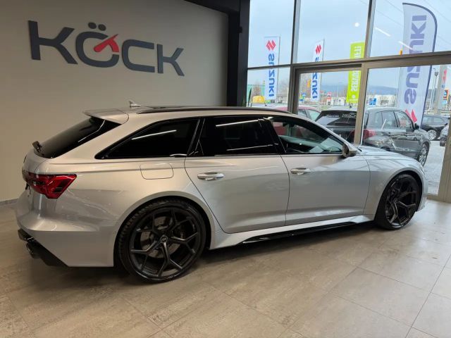Audi RS6 Avant Performance Quattro