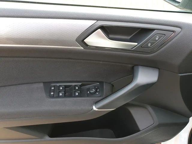 Volkswagen Touran 1.5 TSI DSG
