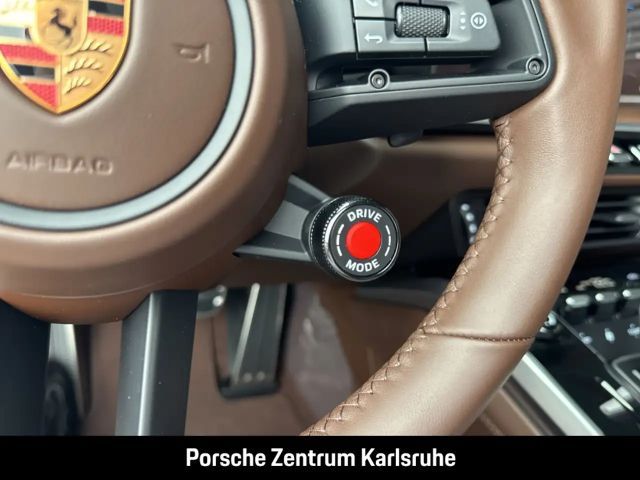 Porsche 992 4 Coupé GTS Targa