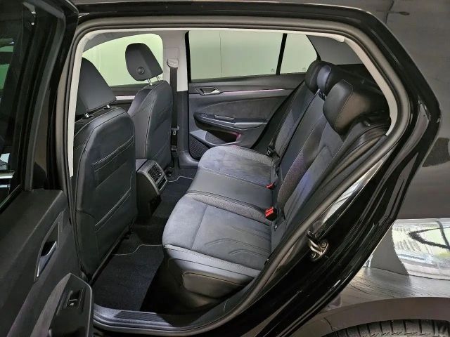 Volkswagen Golf 1.5 eTSI DSG Style