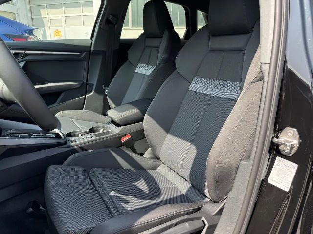 Audi A3 30 TFSI Sedan