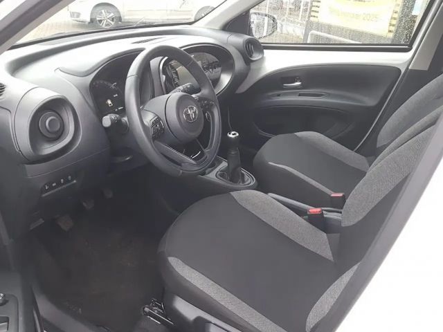 Toyota Aygo Hatchback Play