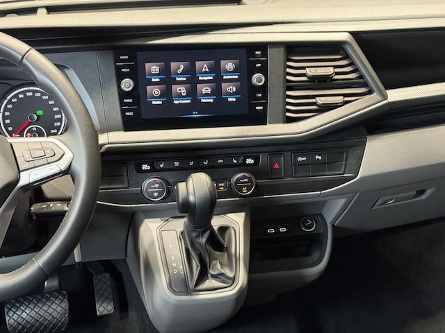 Volkswagen Caravelle 2.0 TDI DSG Lang T6