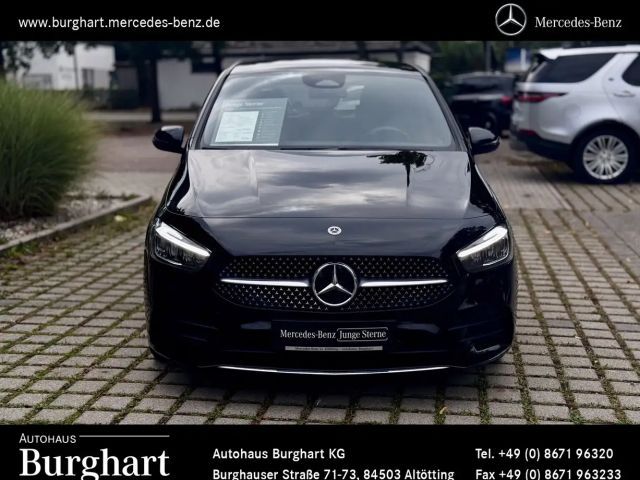 Mercedes-Benz B 200 AMG Line Sedan