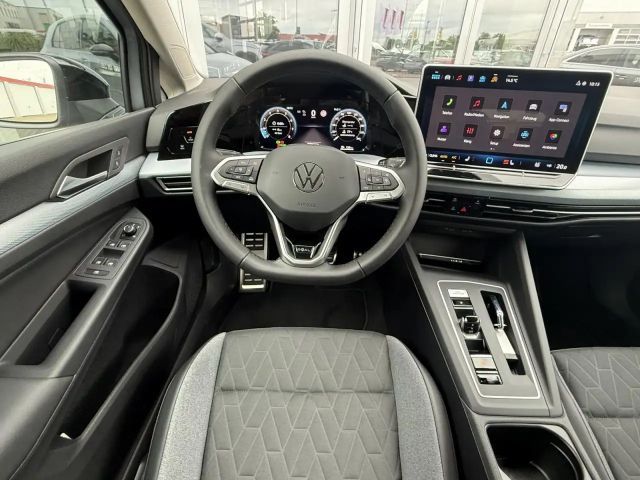 Volkswagen Golf 1.5 eTSI DSG Golf VIII