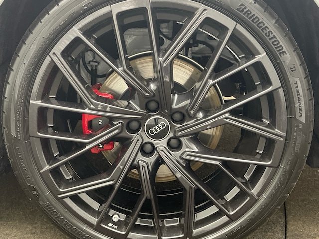 Audi A6 Avant Quattro S-Tronic