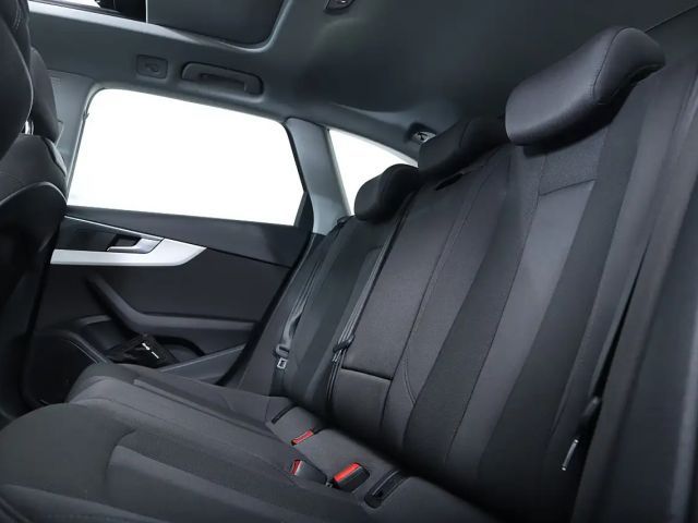 Audi A4 40 TDI Avant S-Tronic