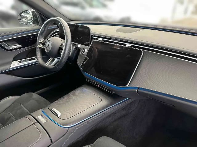 Mercedes-Benz E 220 AMG Line E 220 d Sedan