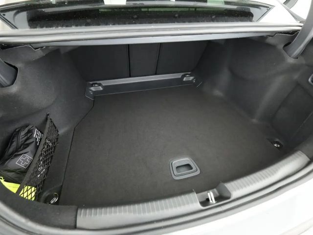 Mercedes-Benz C 180 AVANTGARDE Sedan