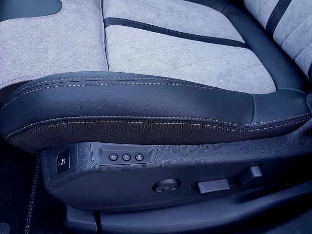 Peugeot 3008 EAT8 GT-Line Hybrid4