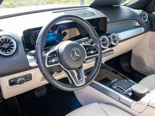 Mercedes-Benz EQB 300 4MATIC Progressive