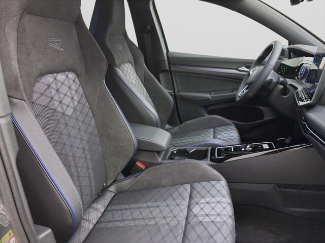 Volkswagen Golf 1.5 eTSI DSG R-Line