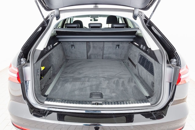 Audi A6 55 TFSI Avant Quattro S-Tronic Sport