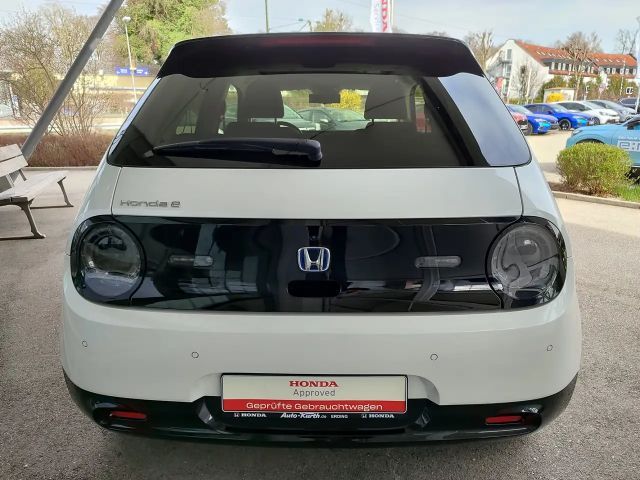 Honda e Advance