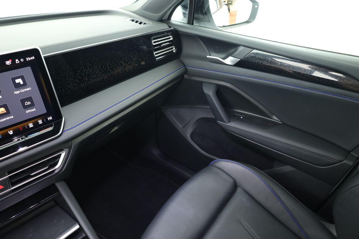 Volkswagen Tiguan 2.0 TSI DSG IQ.Drive R-Line