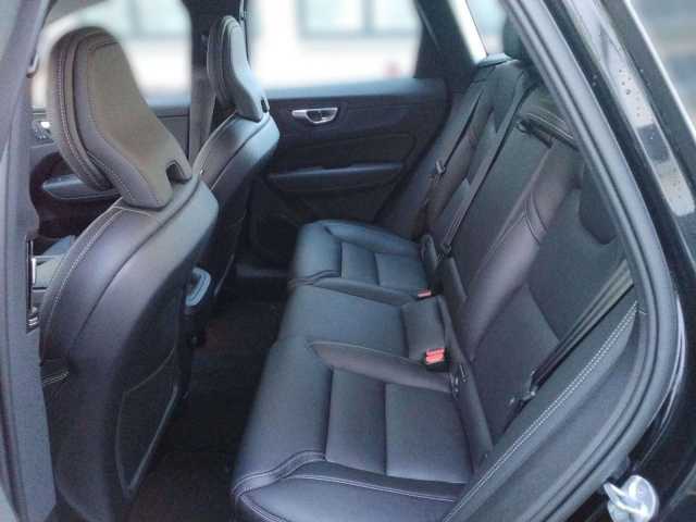 Volvo XC60 Dark Plus