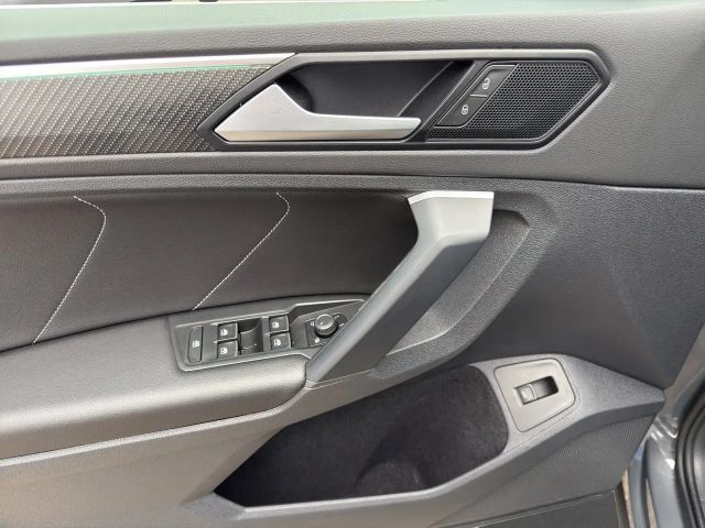 Volkswagen Tiguan 4Motion DSG R-Line