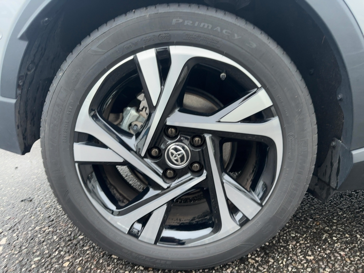 Toyota C-HR 5-deurs Bi-Tone Team D