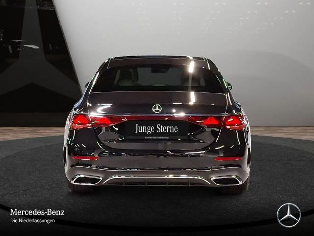 Mercedes-Benz E 200 AMG Line Sedan