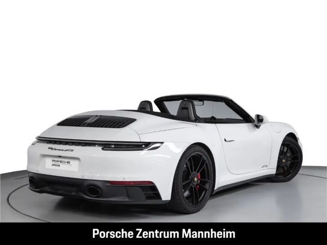 Porsche 992 Cabrio Carrera GTS