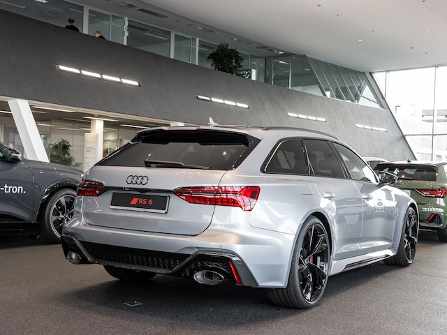 Audi RS6 Avant Quattro
