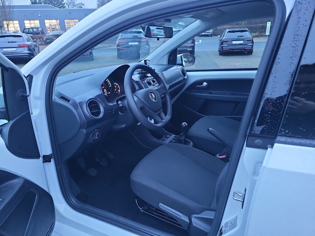 Volkswagen up! Move Move up!