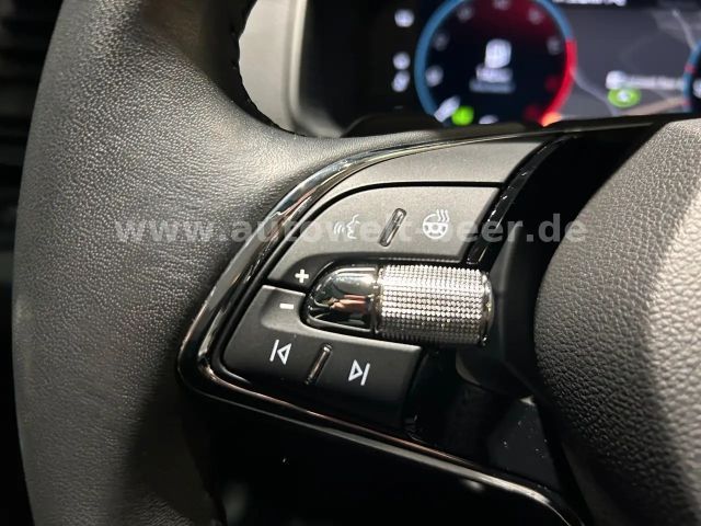 Skoda Karoq 1.5 TSI Tour