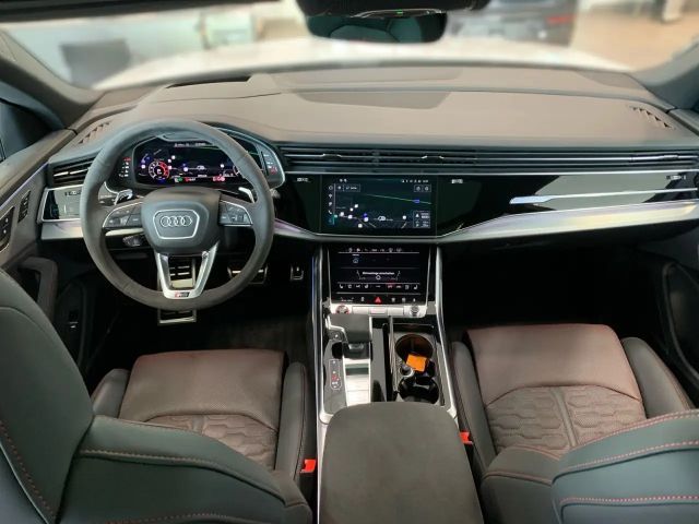 Audi RS Q8 Performance Quattro