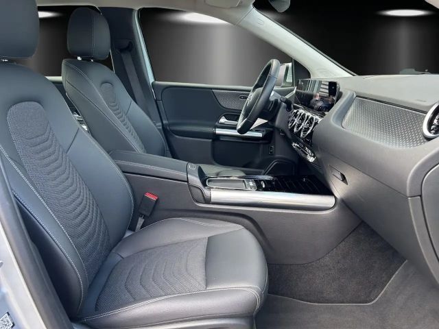 Mercedes-Benz B 220 B 220 d Progressive Sedan