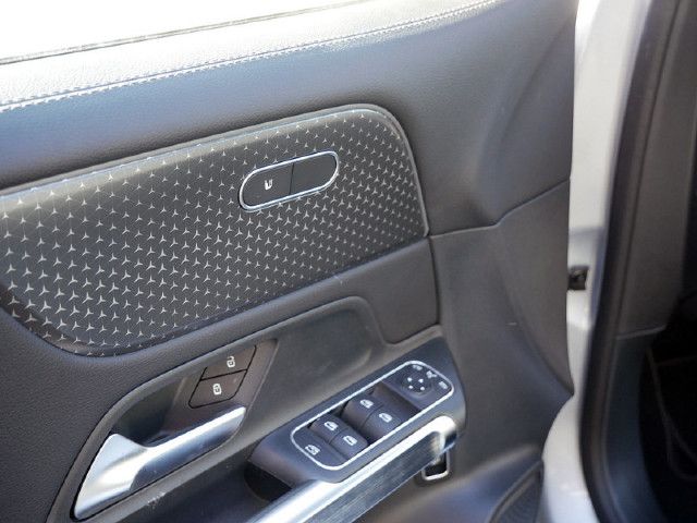 Mercedes-Benz GLB 200 GLB 200 d