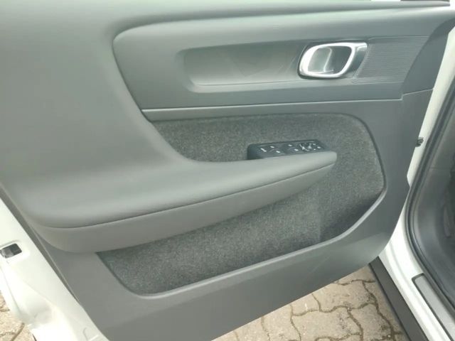 Volvo XC40 Pure Electric StHZG AHK Navi RFK Klimaaut SHZ LRH