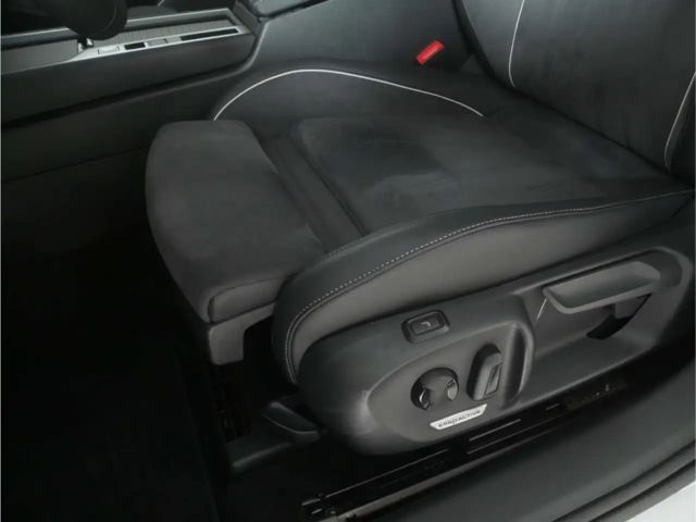 Volkswagen Passat 1.5 eTSI Business DSG