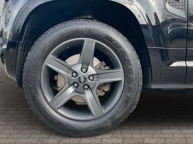 Land Rover Defender 110 D200 Dynamic SE
