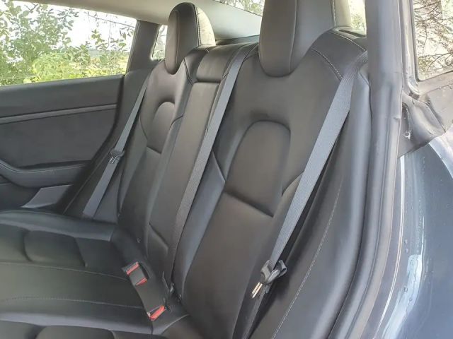 Tesla Model 3 RWD Standard Range