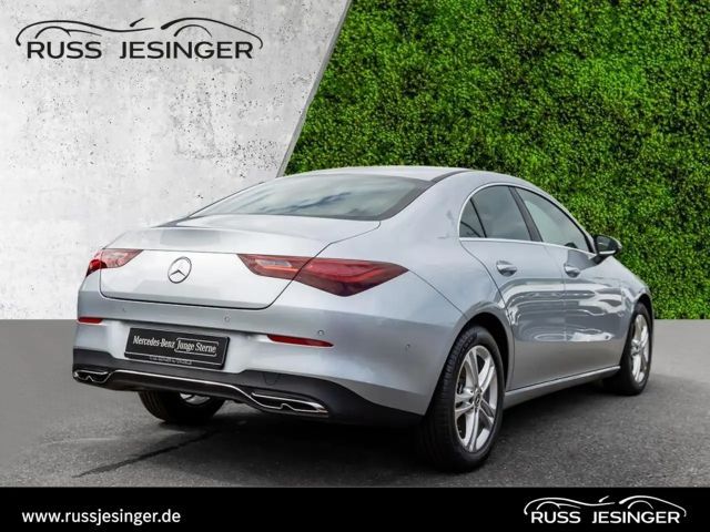 Mercedes-Benz CLA 180 Coupé Progressive