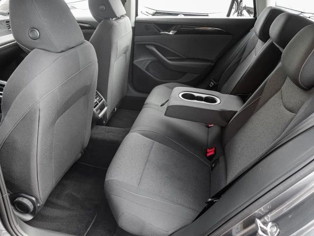 Volkswagen Passat 1.5 eTSI DSG Variant