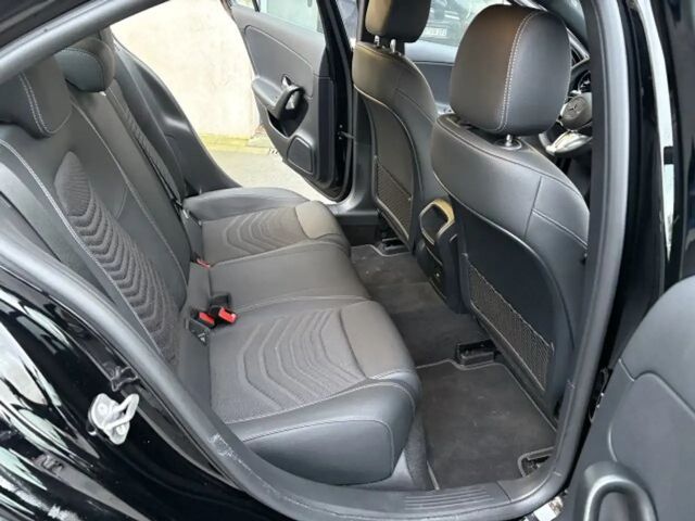 Mercedes-Benz A 180 A 180Limousine Advance LED Kamera DAB Navigation