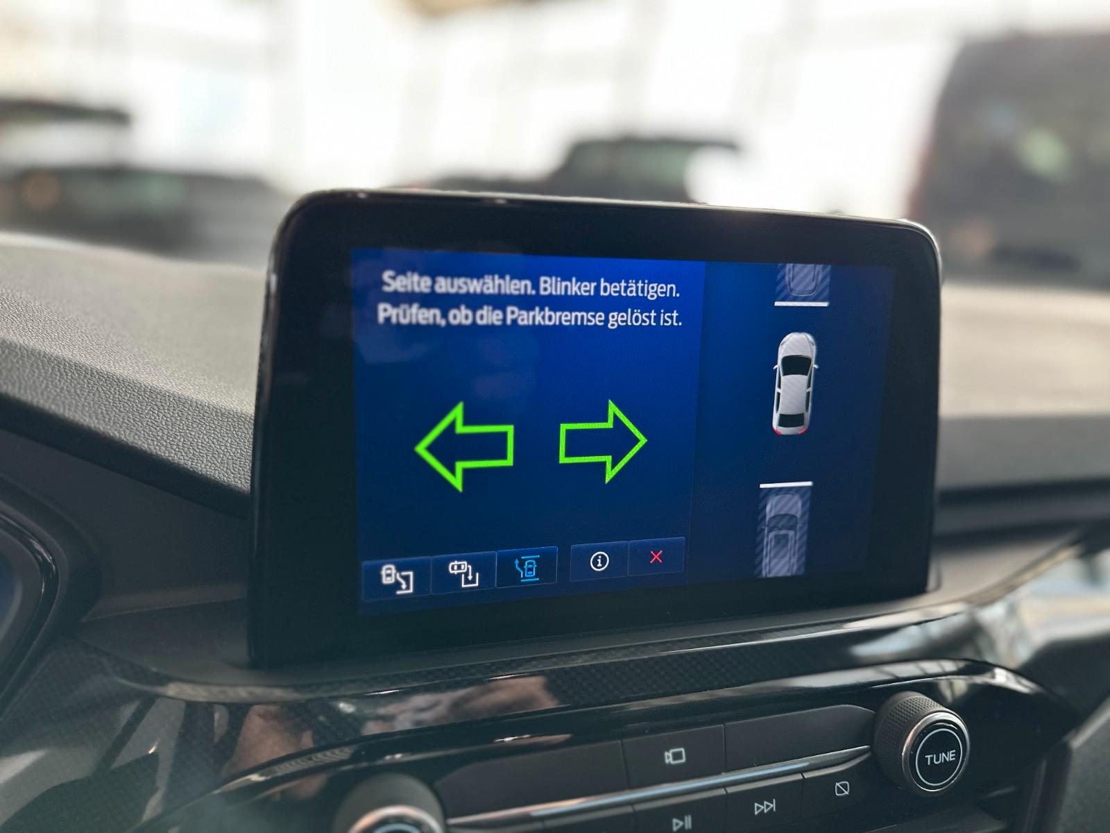 Ford Kuga Plug in Hybrid ST Line X