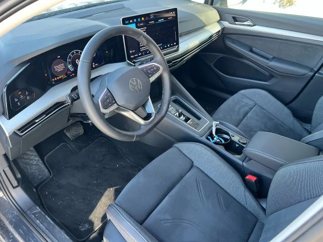 Volkswagen Golf 1.5 eTSI Variant