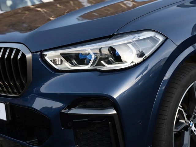 BMW X5 M50i