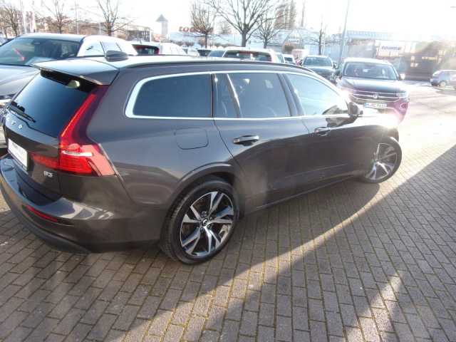 Volvo V60 Core
